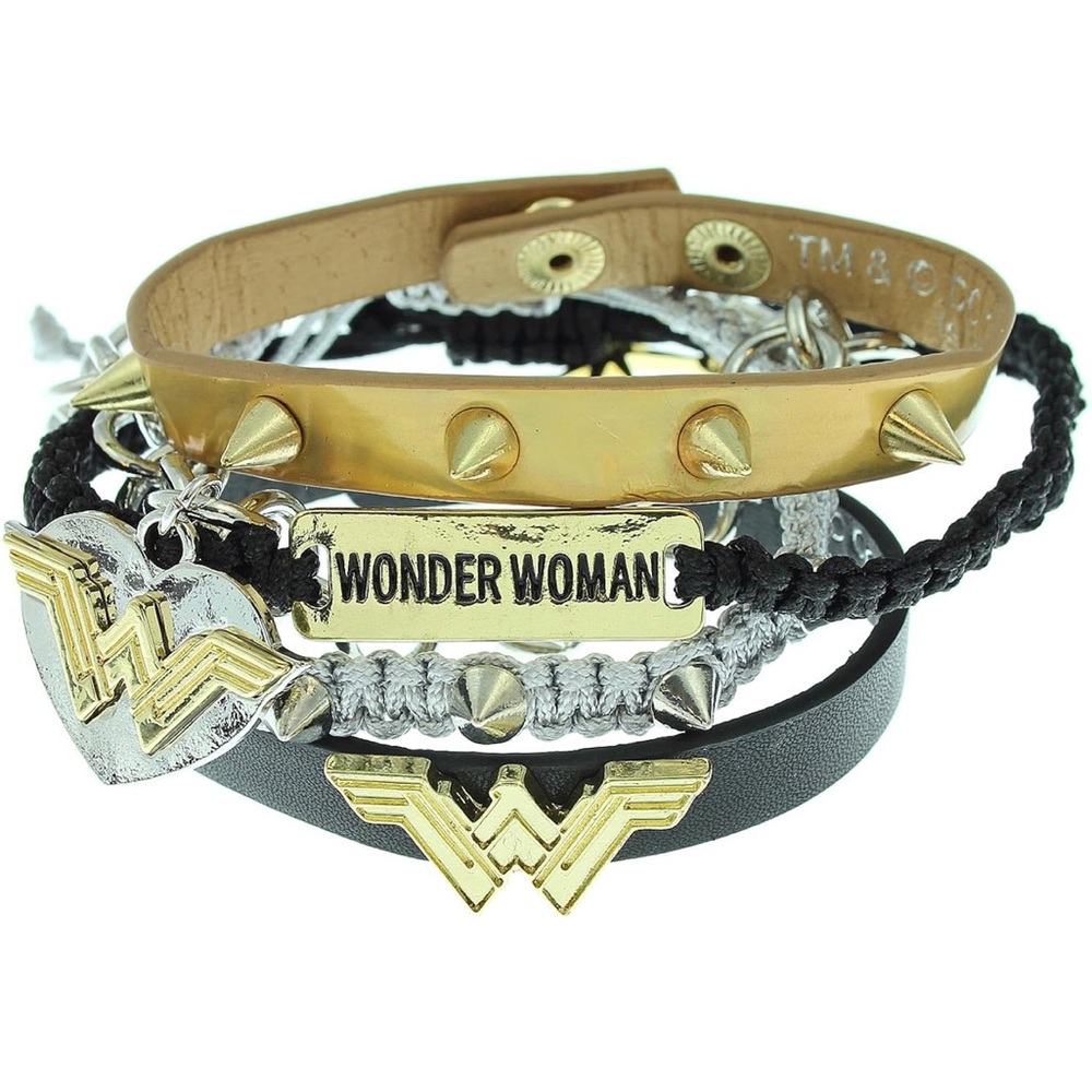 Wonder Woman Bracelet Set
